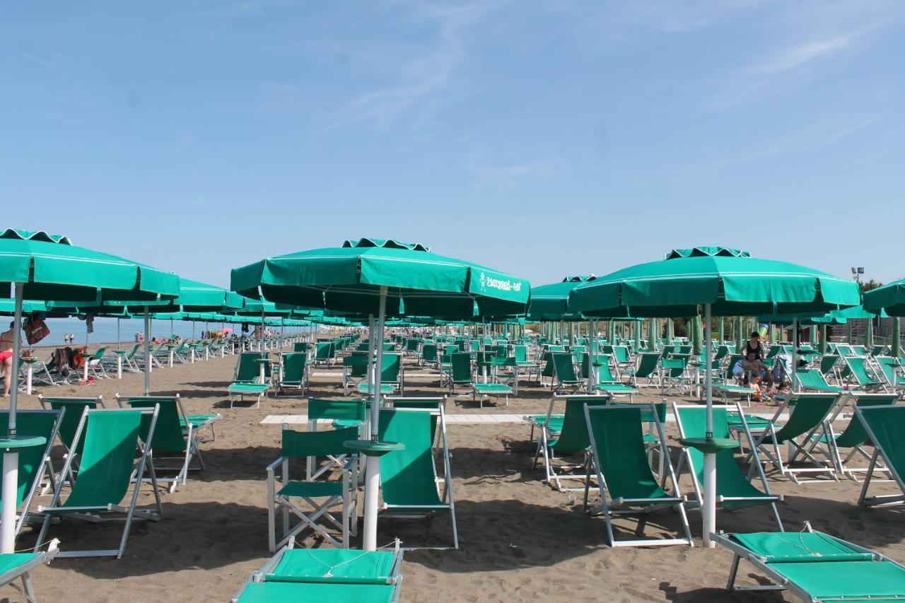 Liberius A Soli 100M Dal Mare Marina di Castagneto Carducci Eksteriør billede